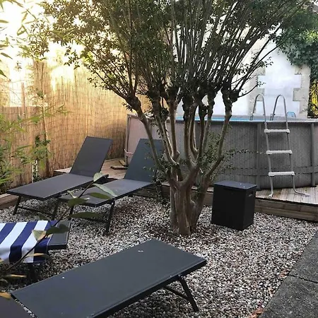 Maison A Avec Piscine Hors-sol 펜션