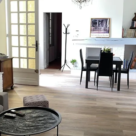 Maison A Avec Piscine Hors-sol