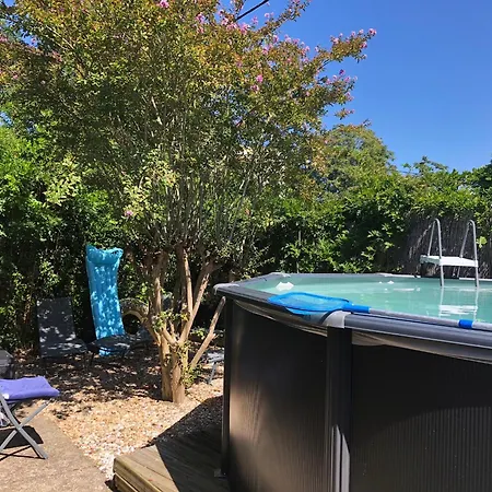 Maison A Avec Piscine Hors-sol *