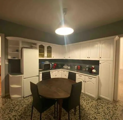 Maison A Avec Piscine Hors-sol 펜션 *