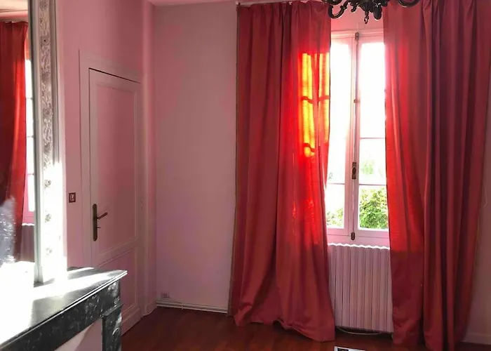 펜션 Maison A Avec Piscine Hors-sol