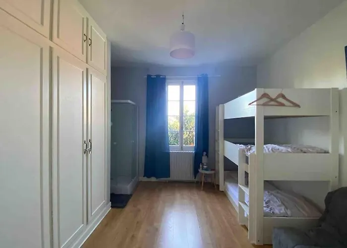 Maison A Avec Piscine Hors-sol