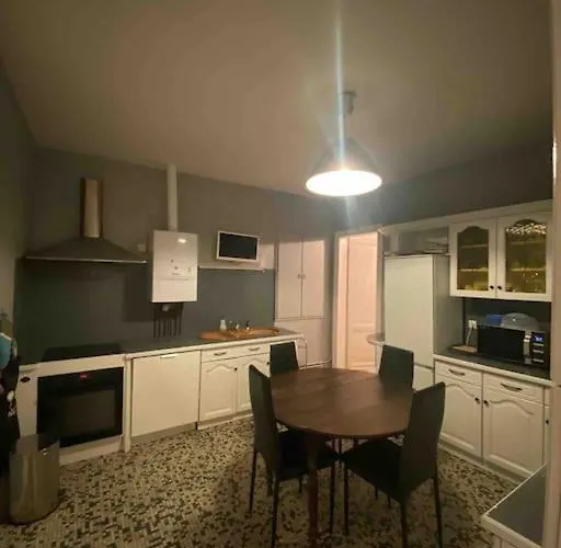 Maison A Avec Piscine Hors-sol