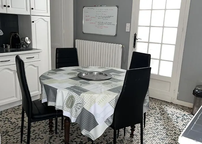 Сasa de vacaciones Maison A Avec Piscine Hors-sol *